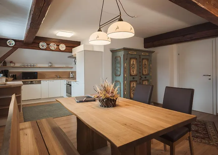 Altes Pfarrhaus 아파트 알타우시